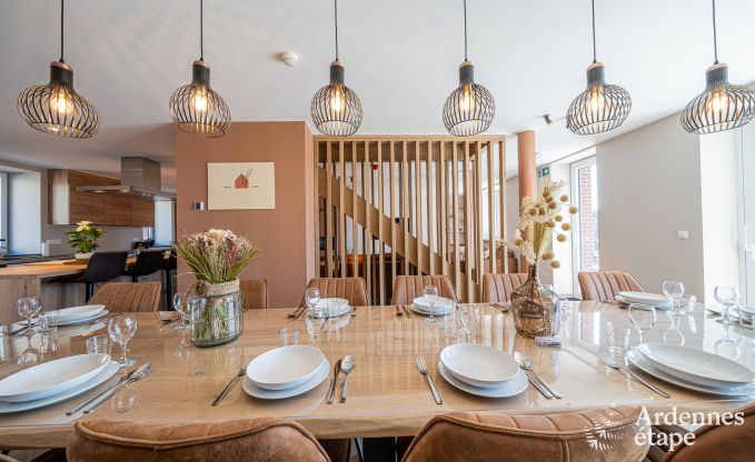 Vakantiewoning in Bastogne: ruime accommodatie voor 14 personen met 6 slaapkamers en speelkamer