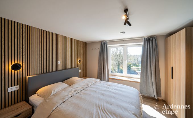 Vakantiewoning in Bastogne: ruime accommodatie voor 22 personen met uitgebreide faciliteiten en 9 slaapkamers in de Ardennen