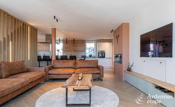 Vakantiewoning in Bastogne: ruime accommodatie voor 22 personen met uitgebreide faciliteiten en 9 slaapkamers in de Ardennen