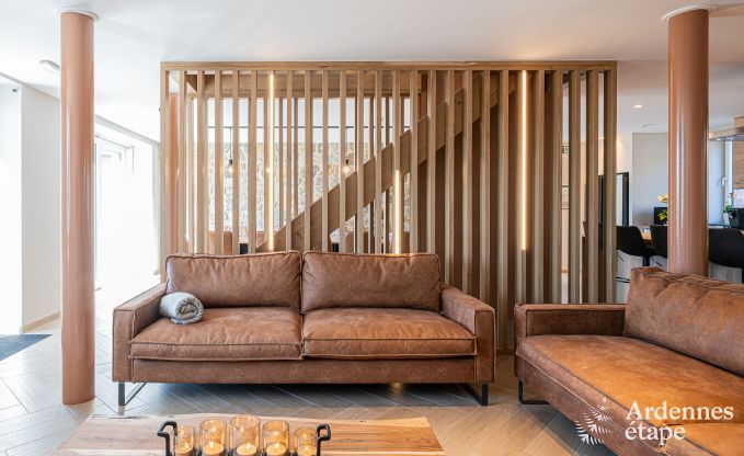 Vakantiewoning in Bastogne: ruime accommodatie voor 22 personen met uitgebreide faciliteiten en 9 slaapkamers in de Ardennen