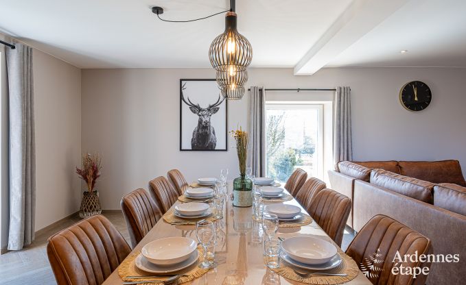 Vakantiewoning in Bastogne: ruime accommodatie voor 22 personen met uitgebreide faciliteiten en 9 slaapkamers in de Ardennen