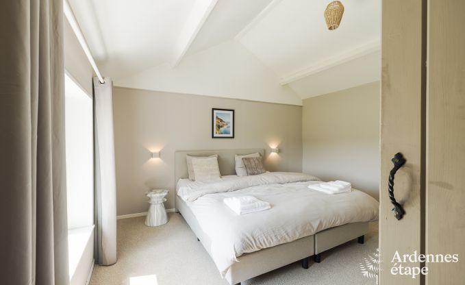 Charmante fermette voor 6 personen in Bastogne met binnen- en buitenjacuzzi