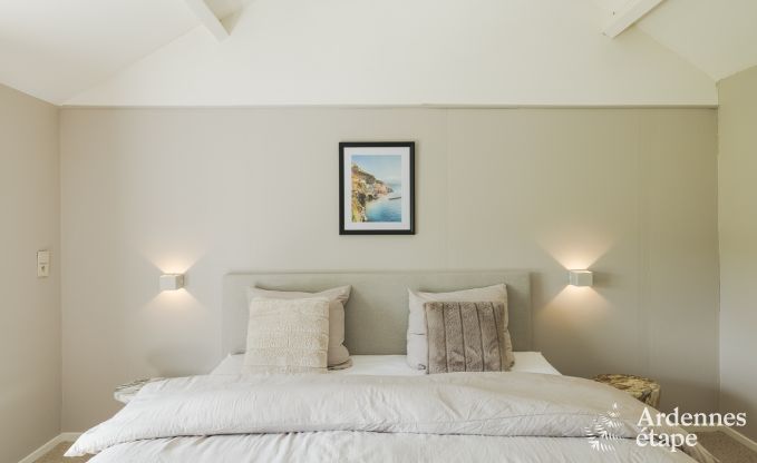 Charmante fermette voor 6 personen in Bastogne met binnen- en buitenjacuzzi