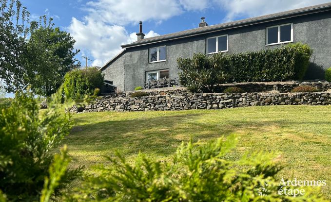 Charmante fermette voor 6 personen in Bastogne met binnen- en buitenjacuzzi