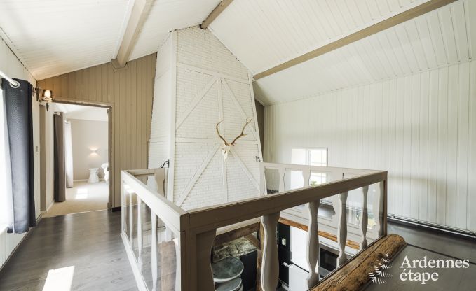 Charmante fermette voor 6 personen in Bastogne met binnen- en buitenjacuzzi