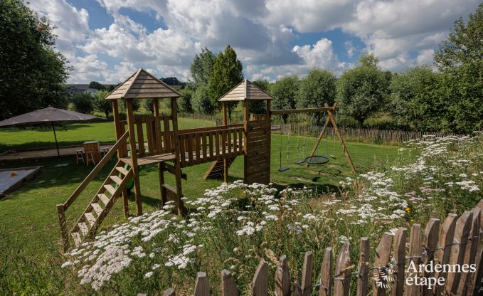 Ruime luxe villa in Bastogne voor 26 personen
