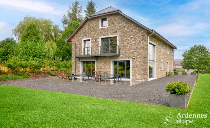 Vakantiehuis in Bastogne: authentieke vakantiewoning voor 16 personen met moderne voorzieningen in de Ardennen