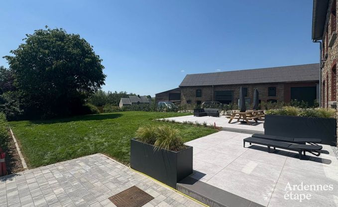 Vakantiewoning in Bastogne: ruime accommodatie voor 22 personen met uitgebreide faciliteiten en 9 slaapkamers in de Ardennen