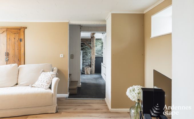 Charmante fermette voor 6 personen in Bastogne met binnen- en buitenjacuzzi