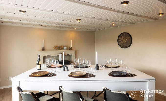 Charmante fermette voor 6 personen in Bastogne met binnen- en buitenjacuzzi