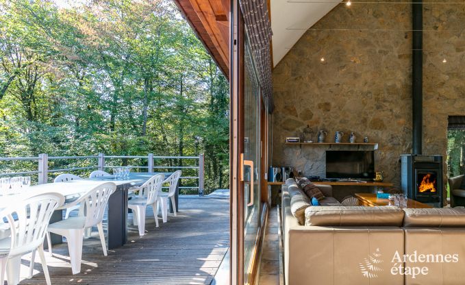 Ruime chalet voor groepen in Beauraing, Ardennen
