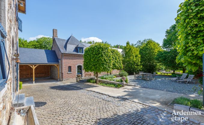 Kasteel in Beauraing voor 12 personen in de Ardennen