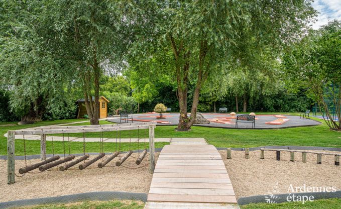 Kasteel in Beauraing voor 20 personen in de Ardennen