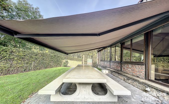 Mooie Vakantiewoning met zwembad, sauna en spelen in Beauraing voor 15 personen in de Ardennen