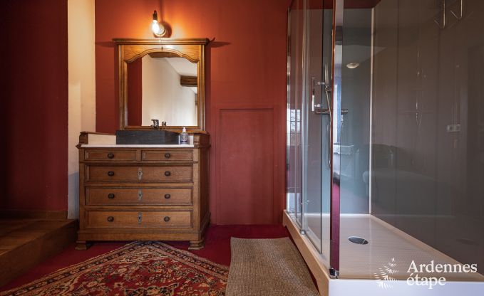 Mooie Vakantiewoning met zwembad, sauna en spelen in Beauraing voor 15 personen in de Ardennen