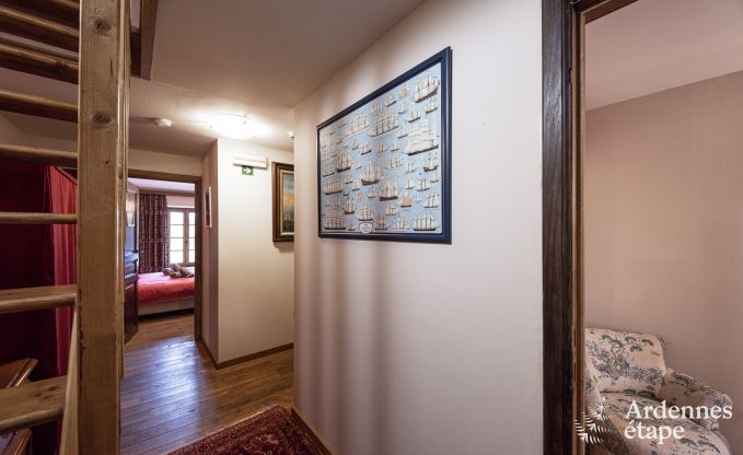 Mooie Vakantiewoning met zwembad, sauna en spelen in Beauraing voor 15 personen in de Ardennen