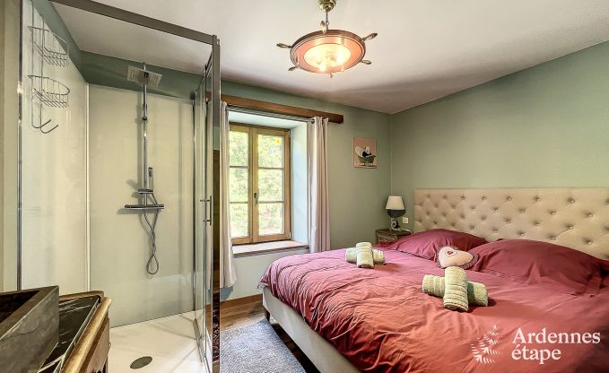 Mooie Vakantiewoning met zwembad, sauna en spelen in Beauraing voor 15 personen in de Ardennen