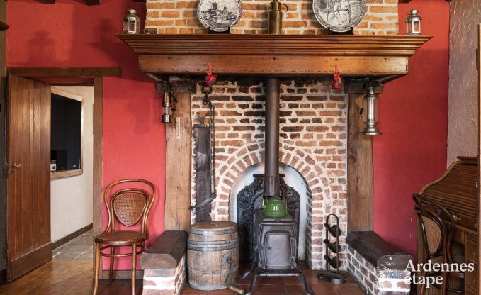 Mooie Vakantiewoning met zwembad, sauna en spelen in Beauraing voor 15 personen in de Ardennen