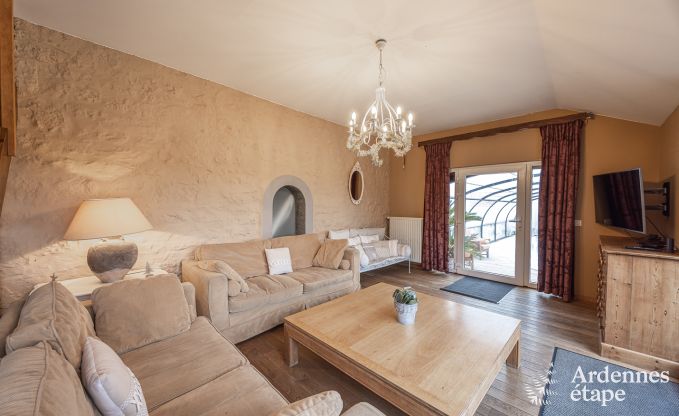 Mooie Vakantiewoning met zwembad, sauna en spelen in Beauraing voor 15 personen in de Ardennen