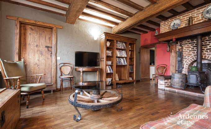 Mooie Vakantiewoning met zwembad, sauna en spelen in Beauraing voor 15 personen in de Ardennen