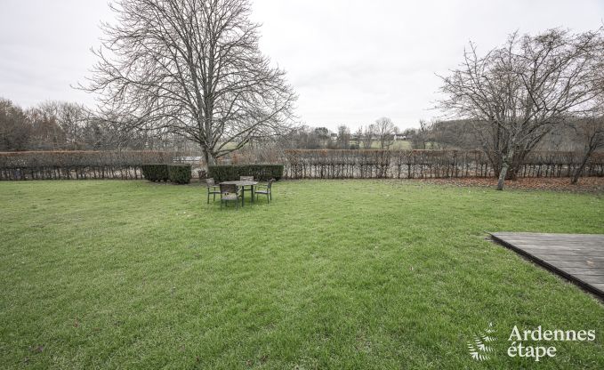 Mooie Vakantiewoning met zwembad, sauna en spelen in Beauraing voor 15 personen in de Ardennen