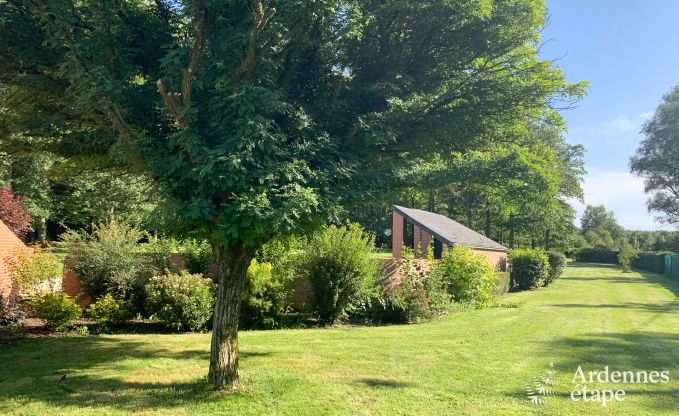 Charmante en ruime vakantiewoning met zwembad in Beauraing, Ardennen