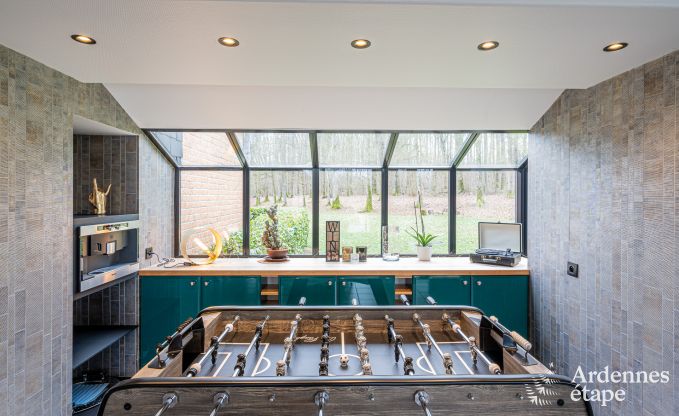 Charmante en ruime vakantiewoning met zwembad in Beauraing, Ardennen