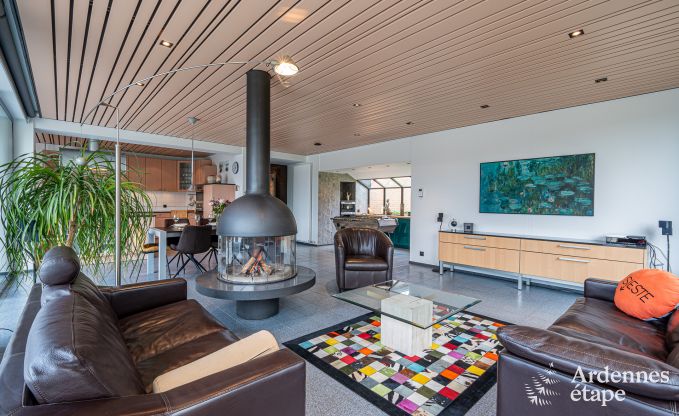 Charmante en ruime vakantiewoning met zwembad in Beauraing, Ardennen