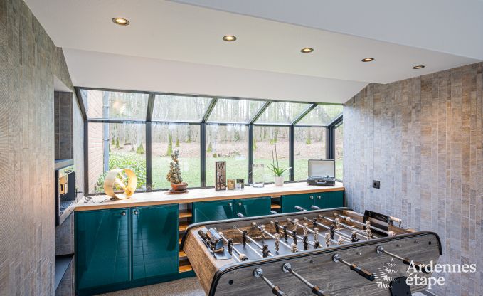 Charmante en ruime vakantiewoning met zwembad in Beauraing, Ardennen