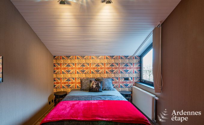 Charmante en ruime vakantiewoning met zwembad in Beauraing, Ardennen