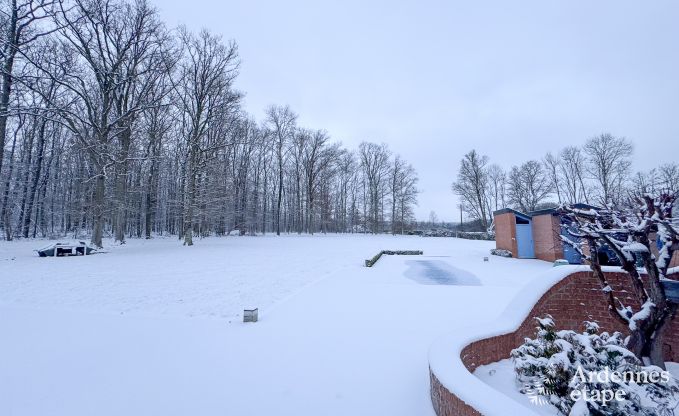 Charmante en ruime vakantiewoning met zwembad in Beauraing, Ardennen