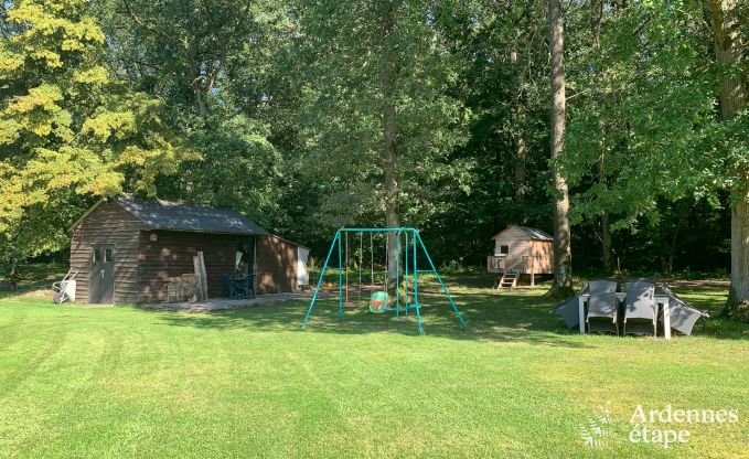 Charmante en ruime vakantiewoning met zwembad in Beauraing, Ardennen