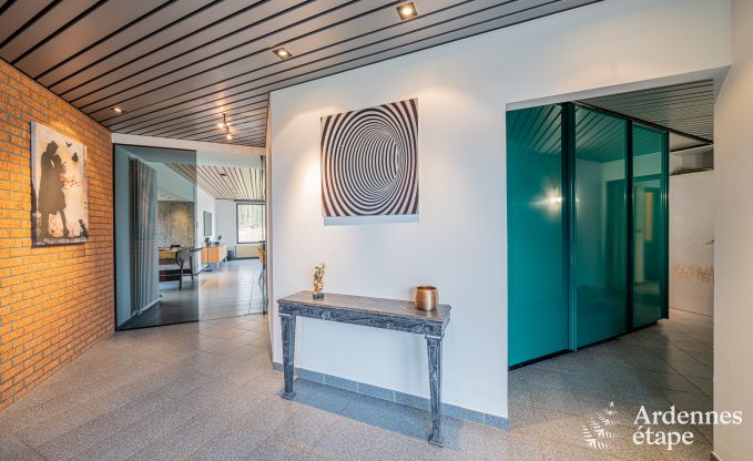 Charmante en ruime vakantiewoning met zwembad in Beauraing, Ardennen