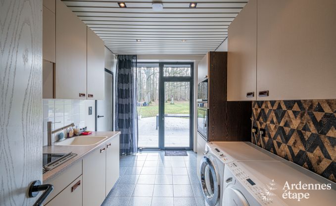 Charmante en ruime vakantiewoning met zwembad in Beauraing, Ardennen