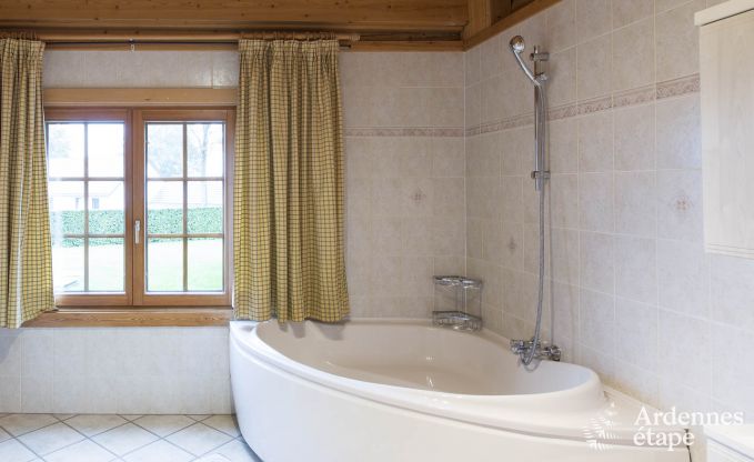 Chalet in Bernister voor 15 personen in de Ardennen