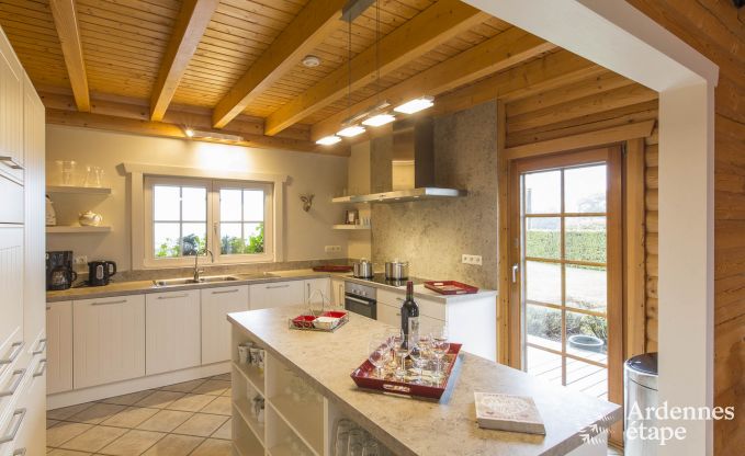 Chalet in Bernister voor 15 personen in de Ardennen