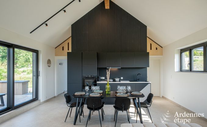 Vakantiehuis in Bertogne voor 6 personen met priv�tuin en hottub