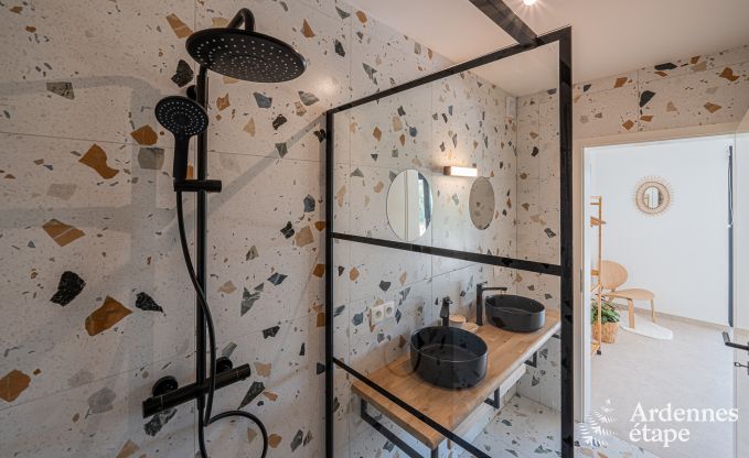 Vakantiehuis in Bertogne voor 6 personen met priv�tuin en hottub