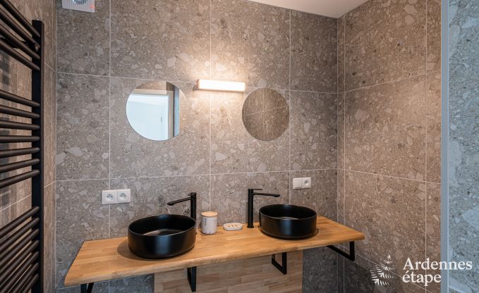 Vakantiehuis in Bertogne voor 6 personen met priv�tuin en hottub