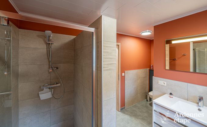 Gezinsvriendelijk vakantiehuis voor 8 personen en 2 honden in Jehonville