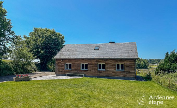 Gezinsvriendelijk vakantiehuis voor 8 personen en 2 honden in Jehonville