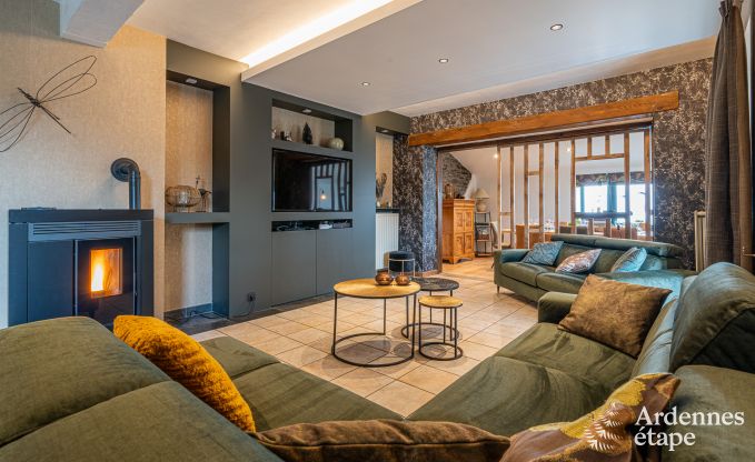 Comfortabel vakantiehuis met binnenzwembad in Bertrix, Ardennen