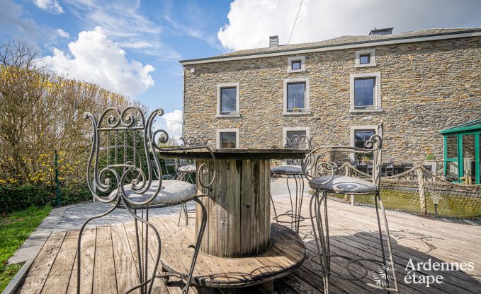 Comfortabel vakantiehuis met binnenzwembad in Bertrix, Ardennen