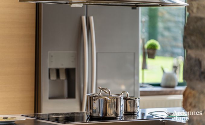 Comfortabel vakantiehuis met binnenzwembad in Bertrix, Ardennen