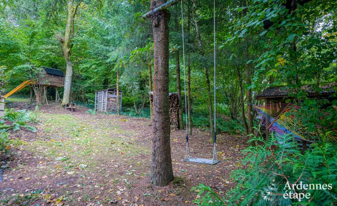 Authentieke chalet voor 8 personen in Bi�vre met 4 slaapkamers, houtkachel, hottub, priv�tuin en fietsenstalling