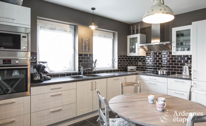 Luxe villa in Bi�vre voor 9 personen in de Ardennen