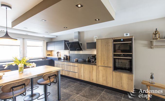 Luxe villa in Bi�vre voor 8 personen in de Ardennen