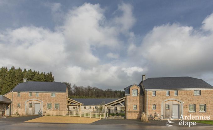 Luxe villa in Bi�vre voor 19 personen in de Ardennen
