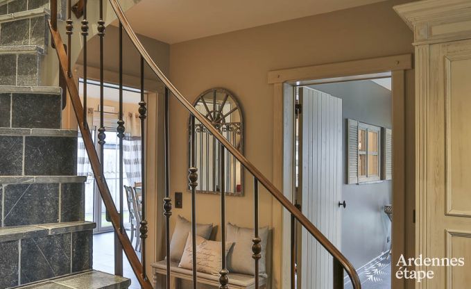 Luxe villa in Bi�vre voor 19 personen in de Ardennen