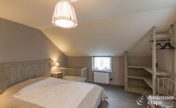 Luxe villa in Bi�vre voor 19 personen in de Ardennen